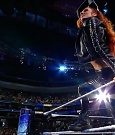 WWE_Friday_Night_SmackDown_2021_09_24_1080p_HDTV_x264-NWCHD_mp4_000121354.jpg