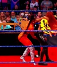 WWE_Friday_Night_SmackDown_2021_09_24_1080p_HDTV_x264-NWCHD_mp4_000240440.jpg