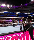 WWE_Friday_Night_SmackDown_2021_09_24_1080p_HDTV_x264-NWCHD_mp4_000474807.jpg