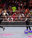 WWE_Friday_Night_SmackDown_2021_09_24_1080p_HDTV_x264-NWCHD_mp4_000488120.jpg