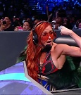 WWE_Friday_Night_SmackDown_2021_10_01_720p_HDTV_x264-NWCHD_mp4_004504407.jpg