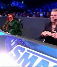 WWE_Friday_Night_SmackDown_2021_10_01_720p_HDTV_x264-NWCHD_mp4_004572453.jpg