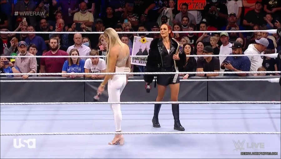 WWE_Monday_Night_Raw_2021_10_04_720p_HDTV_x264-NWCHD_mp4_000478110.jpg