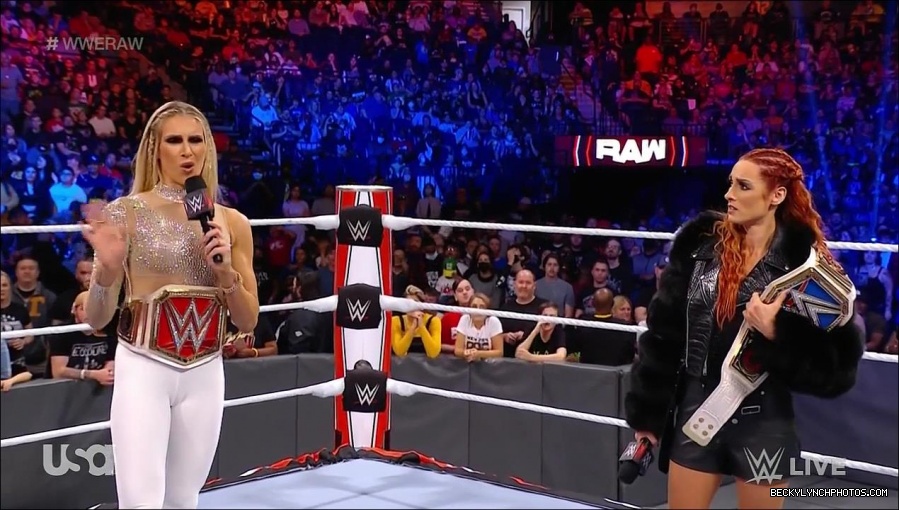 WWE_Monday_Night_Raw_2021_10_04_720p_HDTV_x264-NWCHD_mp4_000685518.jpg