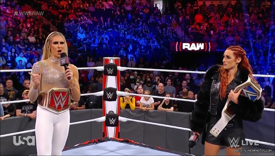 WWE_Monday_Night_Raw_2021_10_04_720p_HDTV_x264-NWCHD_mp4_000686218.jpg