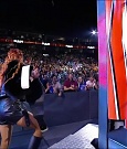 WWE_Monday_Night_Raw_2021_10_04_720p_HDTV_x264-NWCHD_mp4_000179612.jpg