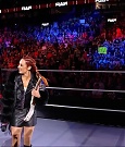 WWE_Monday_Night_Raw_2021_10_04_720p_HDTV_x264-NWCHD_mp4_000264163.jpg