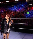 WWE_Monday_Night_Raw_2021_10_04_720p_HDTV_x264-NWCHD_mp4_000264864.jpg