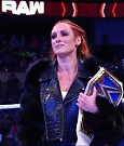 WWE_Monday_Night_Raw_2021_10_04_720p_HDTV_x264-NWCHD_mp4_000393326.jpg