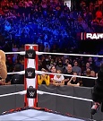 WWE_Monday_Night_Raw_2021_10_04_720p_HDTV_x264-NWCHD_mp4_000686218.jpg