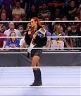 WWE_Monday_Night_Raw_2021_10_04_720p_HDTV_x264-NWCHD_mp4_000742975.jpg