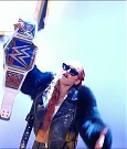 WWE_Monday_Night_Raw_2021_10_04_720p_HDTV_x264-NWCHD_mp4_006950445.jpg