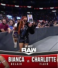 WWE_Monday_Night_Raw_2021_10_04_720p_HDTV_x264-NWCHD_mp4_006965861.jpg