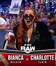 WWE_Monday_Night_Raw_2021_10_04_720p_HDTV_x264-NWCHD_mp4_006970065.jpg