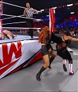 WWE_Monday_Night_Raw_2021_10_04_720p_HDTV_x264-NWCHD_mp4_007551247.jpg