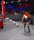 WWE_Monday_Night_Raw_2021_10_04_720p_HDTV_x264-NWCHD_mp4_007554750.jpg