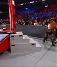 WWE_Monday_Night_Raw_2021_10_04_720p_HDTV_x264-NWCHD_mp4_007555451.jpg