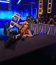 WWE_Friday_Night_SmackDown_2021_10_08_720p_HDTV_x264-NWCHD_mp4_000220053.jpg