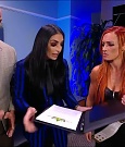 WWE_Friday_Night_SmackDown_2021_10_08_720p_HDTV_x264-NWCHD_mp4_004518803.jpg