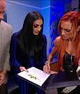 WWE_Friday_Night_SmackDown_2021_10_08_720p_HDTV_x264-NWCHD_mp4_004521606.jpg