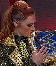 WWE_Friday_Night_SmackDown_2021_10_22_720p_HDTV_x264-Star_mkv_002884720.jpg