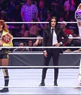 WWE_Friday_Night_SmackDown_2021_10_22_720p_HDTV_x264-Star_mkv_005068902.jpg