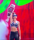 WWE_Monday_Night_Raw_2021_11_08_720p_HDTV_x264-NWCHD_mp4_004129197.jpg