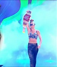 WWE_Monday_Night_Raw_2021_11_08_720p_HDTV_x264-NWCHD_mp4_004136404.jpg