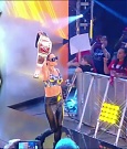 WWE_Monday_Night_Raw_2021_11_08_720p_HDTV_x264-NWCHD_mp4_004137205.jpg