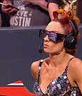 WWE_Monday_Night_Raw_2021_11_08_720p_HDTV_x264-NWCHD_mp4_004347949.jpg