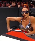 WWE_Monday_Night_Raw_2021_11_08_720p_HDTV_x264-NWCHD_mp4_004856007.jpg