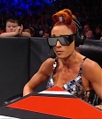 WWE_Monday_Night_Raw_2021_11_08_720p_HDTV_x264-NWCHD_mp4_005152503.jpg