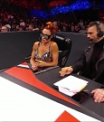 WWE_Monday_Night_Raw_2021_11_08_720p_HDTV_x264-NWCHD_mp4_005359511.jpg