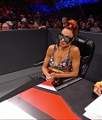 WWE_Monday_Night_Raw_2021_11_08_720p_HDTV_x264-NWCHD_mp4_005360312.jpg
