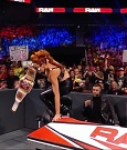 WWE_Monday_Night_Raw_2021_11_08_720p_HDTV_x264-NWCHD_mp4_005636688.jpg