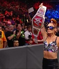 WWE_Monday_Night_Raw_2021_11_08_720p_HDTV_x264-NWCHD_mp4_005645497.jpg