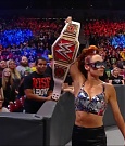 WWE_Monday_Night_Raw_2021_11_08_720p_HDTV_x264-NWCHD_mp4_005649901.jpg