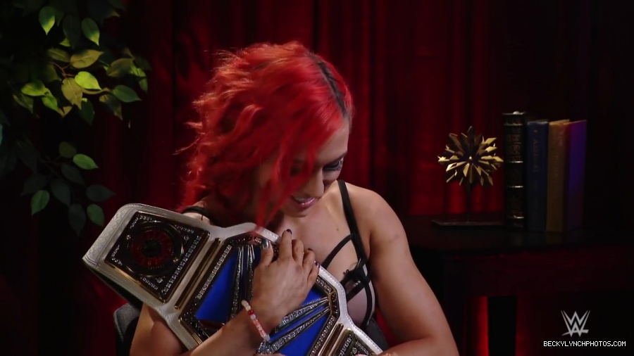 Becky_Lynch_s_emotional_journey_to_the_SmackDown_Women_s_Championship__Exclusive_Interview_mp42180.jpg