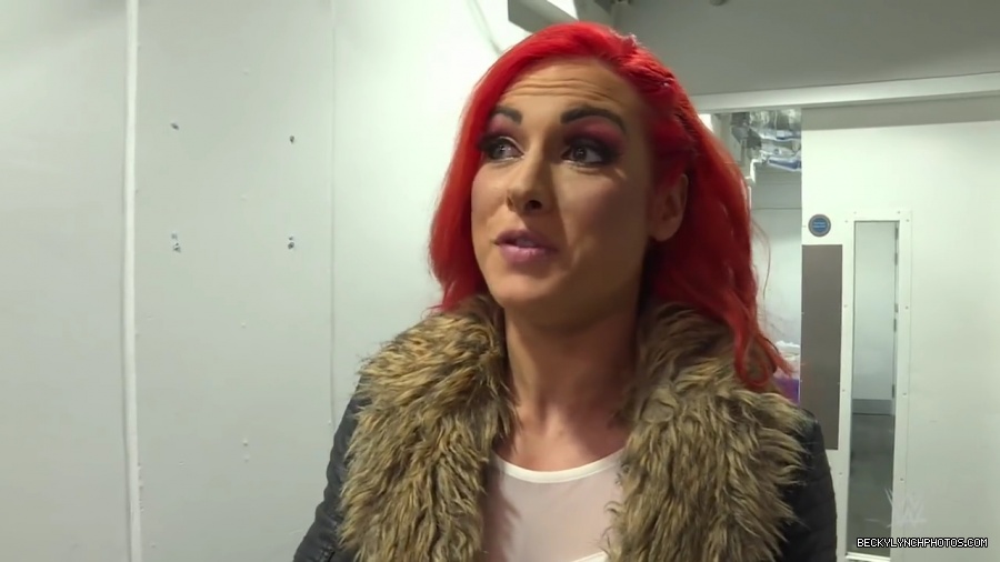 Becky_Lynch_arrives_at_the_SSE_Hydro__SmackDown_LIVE_Exclusive2C_Nov__82C_2016_mp41512.jpg