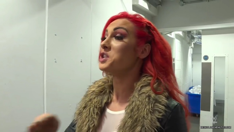Becky_Lynch_arrives_at_the_SSE_Hydro__SmackDown_LIVE_Exclusive2C_Nov__82C_2016_mp41514.jpg