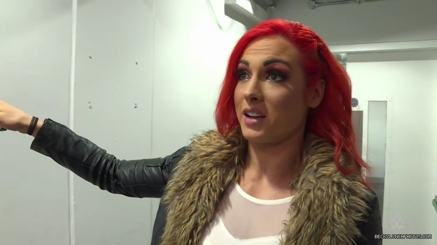 Becky_Lynch_arrives_at_the_SSE_Hydro__SmackDown_LIVE_Exclusive2C_Nov__82C_2016_mp41522.jpg