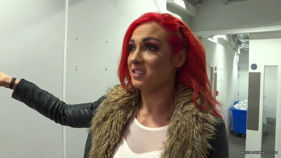 Becky_Lynch_arrives_at_the_SSE_Hydro__SmackDown_LIVE_Exclusive2C_Nov__82C_2016_mp41523.jpg