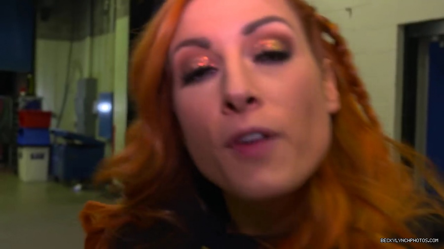 Becky_Lynch_to_sign_Royal_Rumble_contract__Raw_Exclusive2C_Jan__132C_2020_mp41530.jpg
