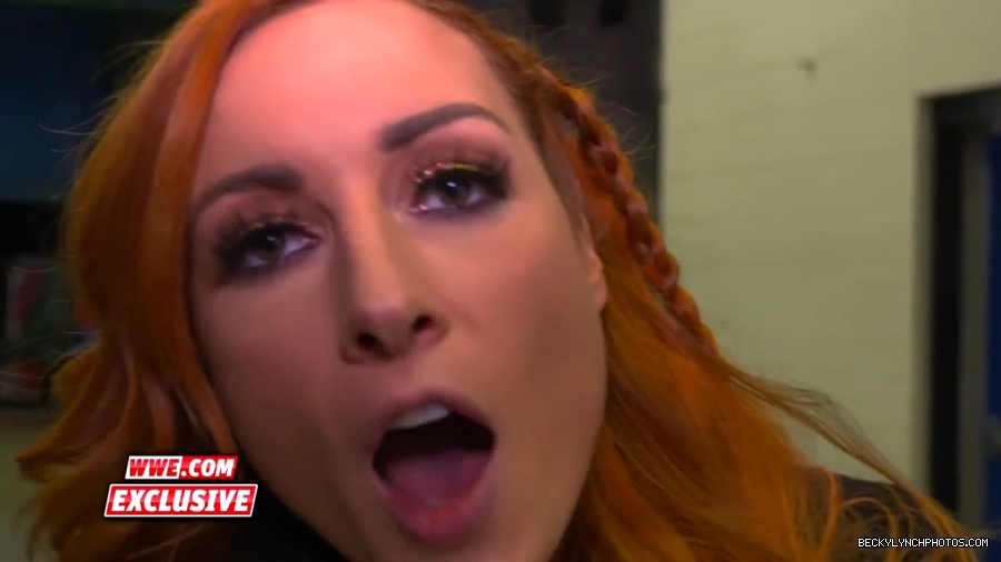Becky_Lynch_to_sign_Royal_Rumble_contract__Raw_Exclusive2C_Jan__132C_2020_mp41537.jpg