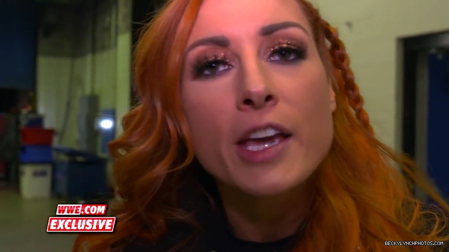 Becky_Lynch_to_sign_Royal_Rumble_contract__Raw_Exclusive2C_Jan__132C_2020_mp41538.jpg