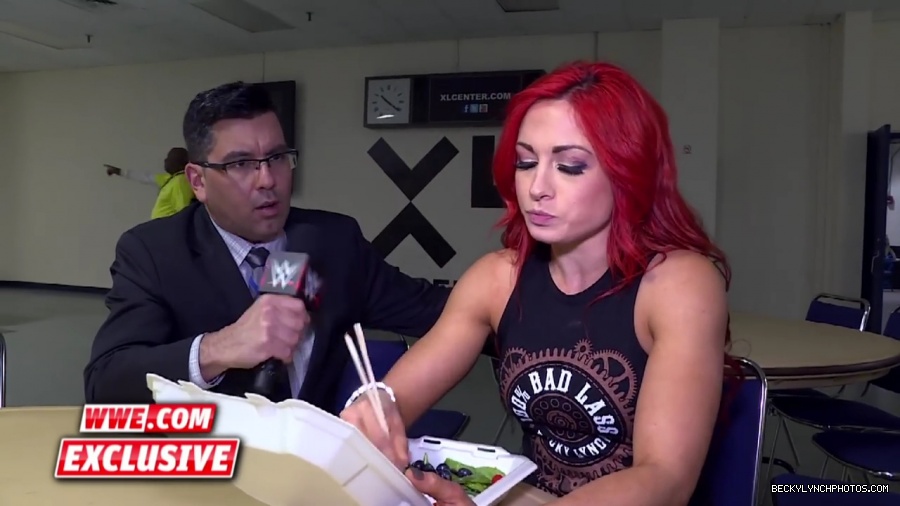 Becky_Lynch_refuses_to_let_Emma_ruin_her_meal__Raw_Fallout2C_April_252C_2016_mp42032.jpg