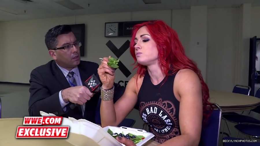 Becky_Lynch_refuses_to_let_Emma_ruin_her_meal__Raw_Fallout2C_April_252C_2016_mp42037.jpg