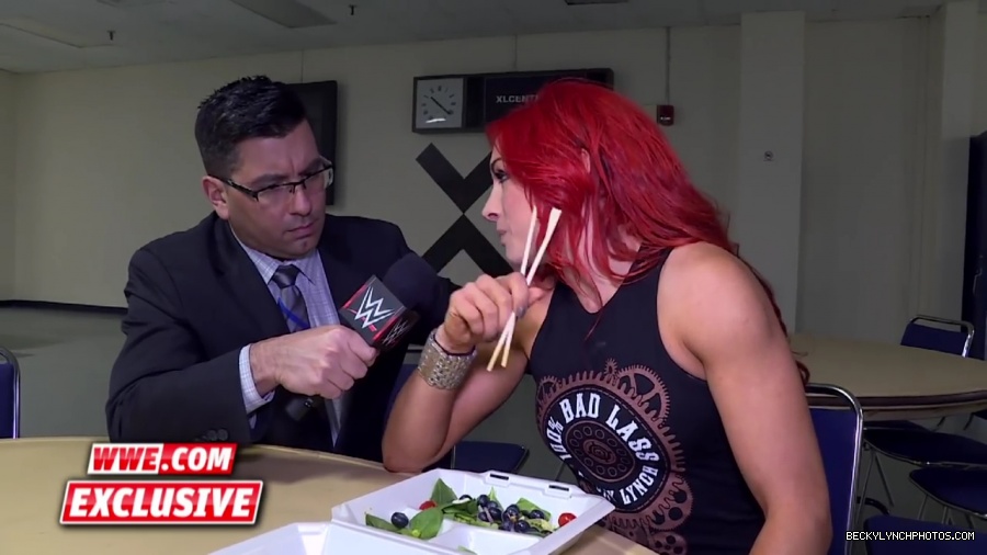 Becky_Lynch_refuses_to_let_Emma_ruin_her_meal__Raw_Fallout2C_April_252C_2016_mp42062.jpg