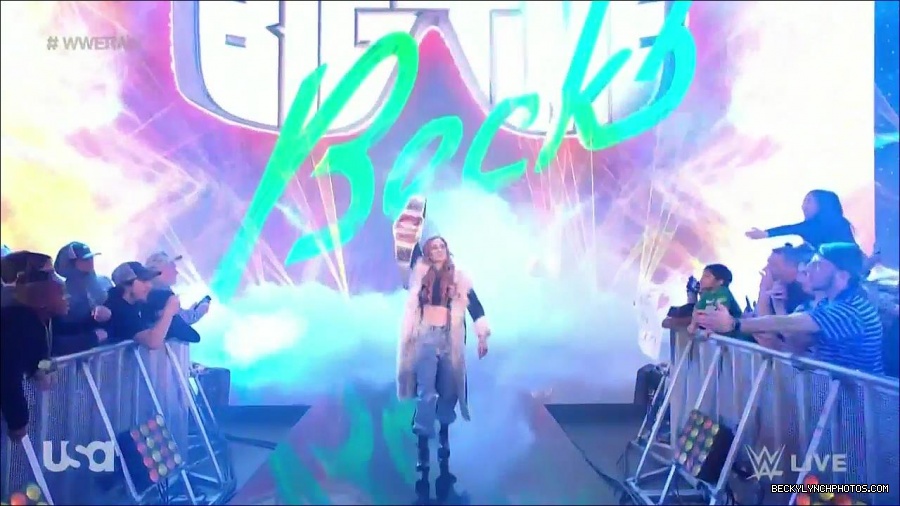 WWE_Monday_Night_Raw_2022_01_03_720p_HDTV_x264-NWCHD_mp4_002329763.jpg