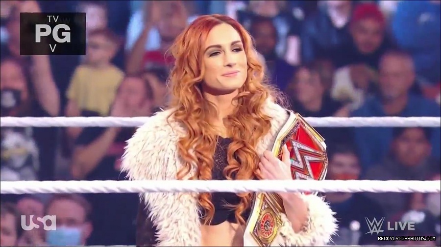 WWE_Monday_Night_Raw_2022_01_03_720p_HDTV_x264-NWCHD_mp4_002371104.jpg